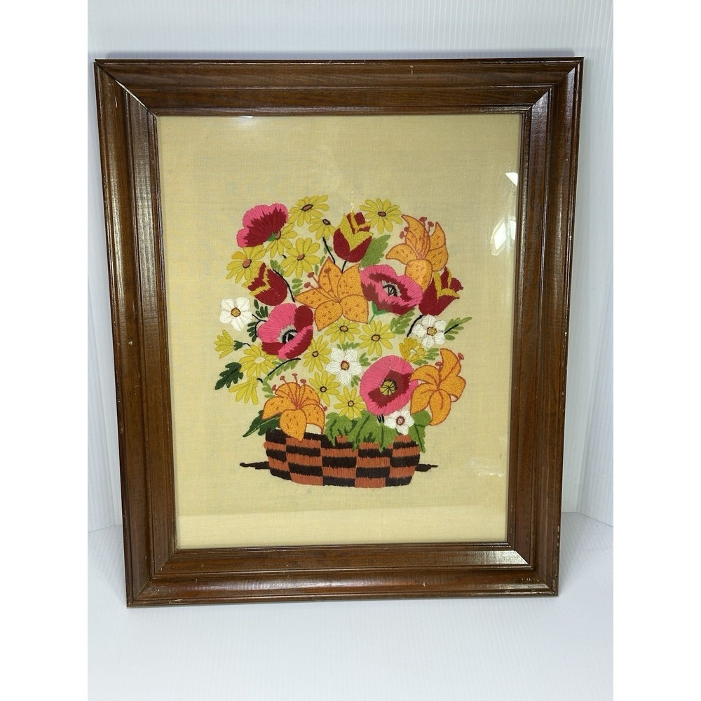 VTG‎ Framed Crewel Embroidery Floral Vase Finished Piece Vibrant Flowers 24x18